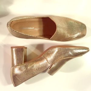 Intentionally Blank Shoes